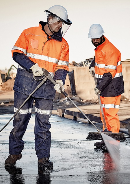 Hi Vis Jackets on Construction Sites